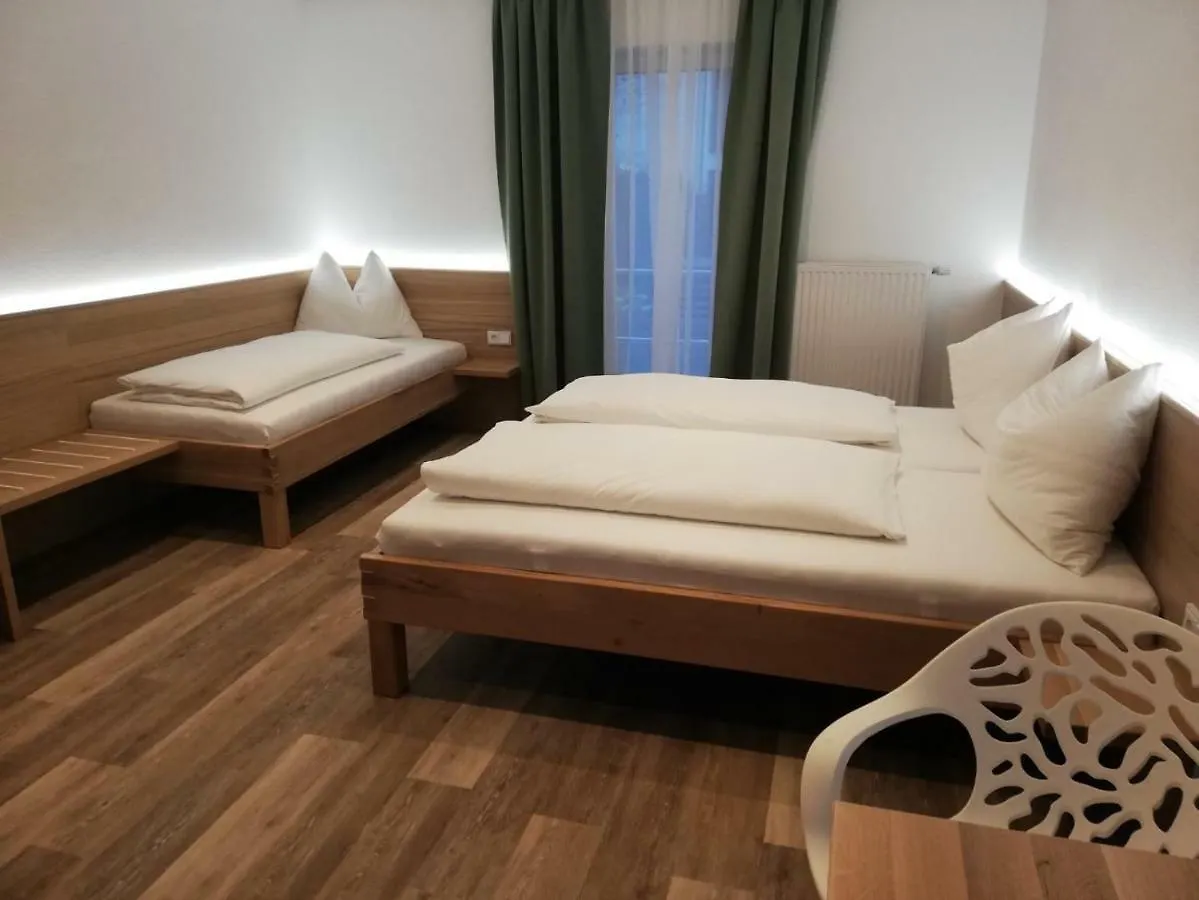 Floeckner B&B 잘츠부르크 3*,