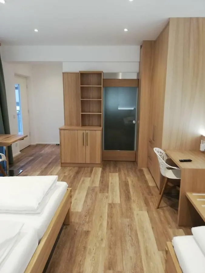 Floeckner B&B 3*, Salzburg Austria