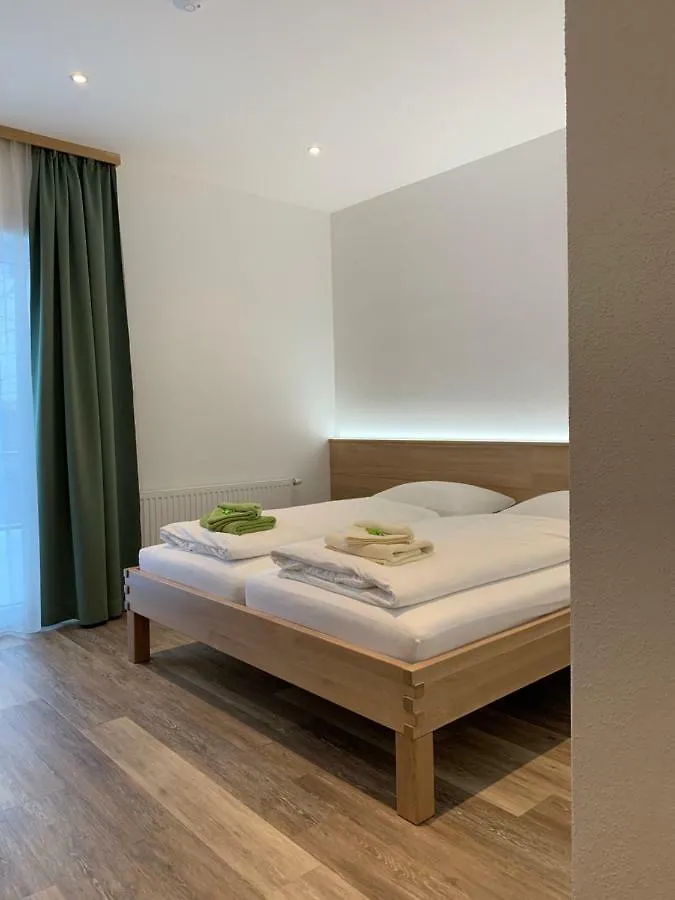 سالزبورغ Floeckner B&B فندق مبيت وإفطار
